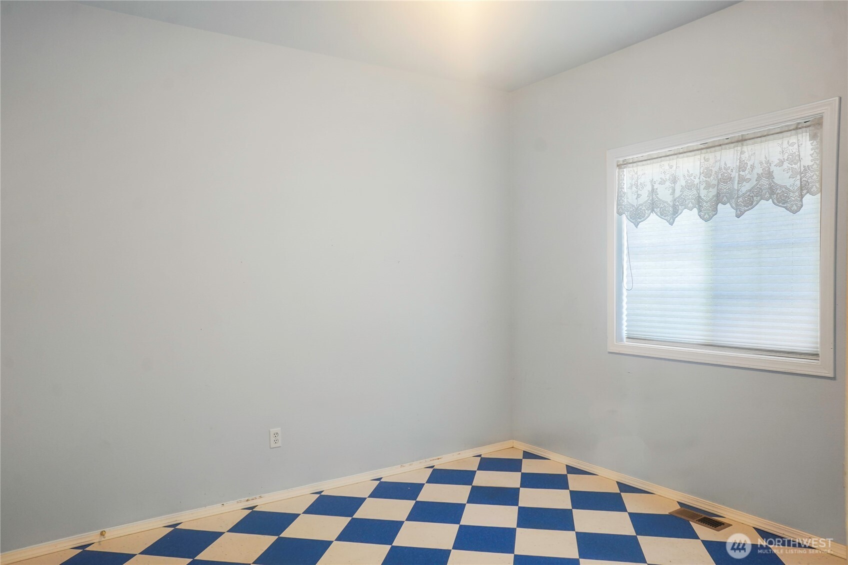 630 S 20th Avenue Property Photo 18