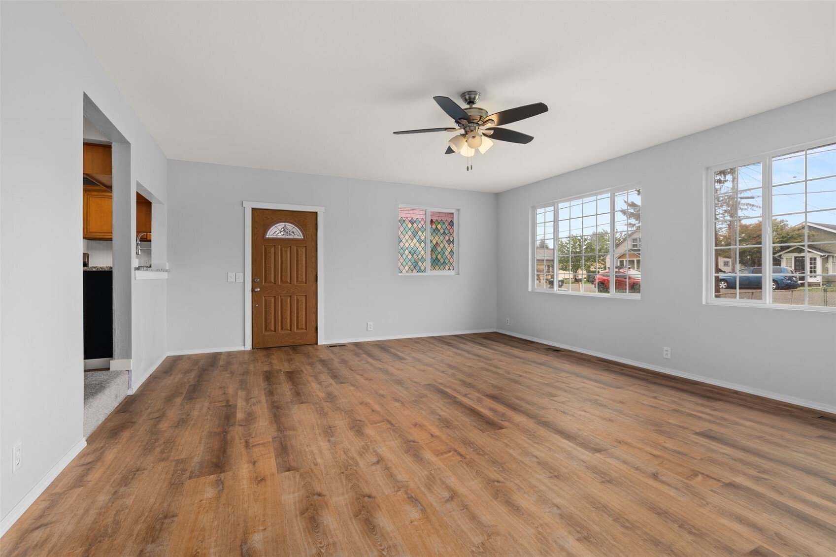 327 Eklund Avenue Property Photo 4