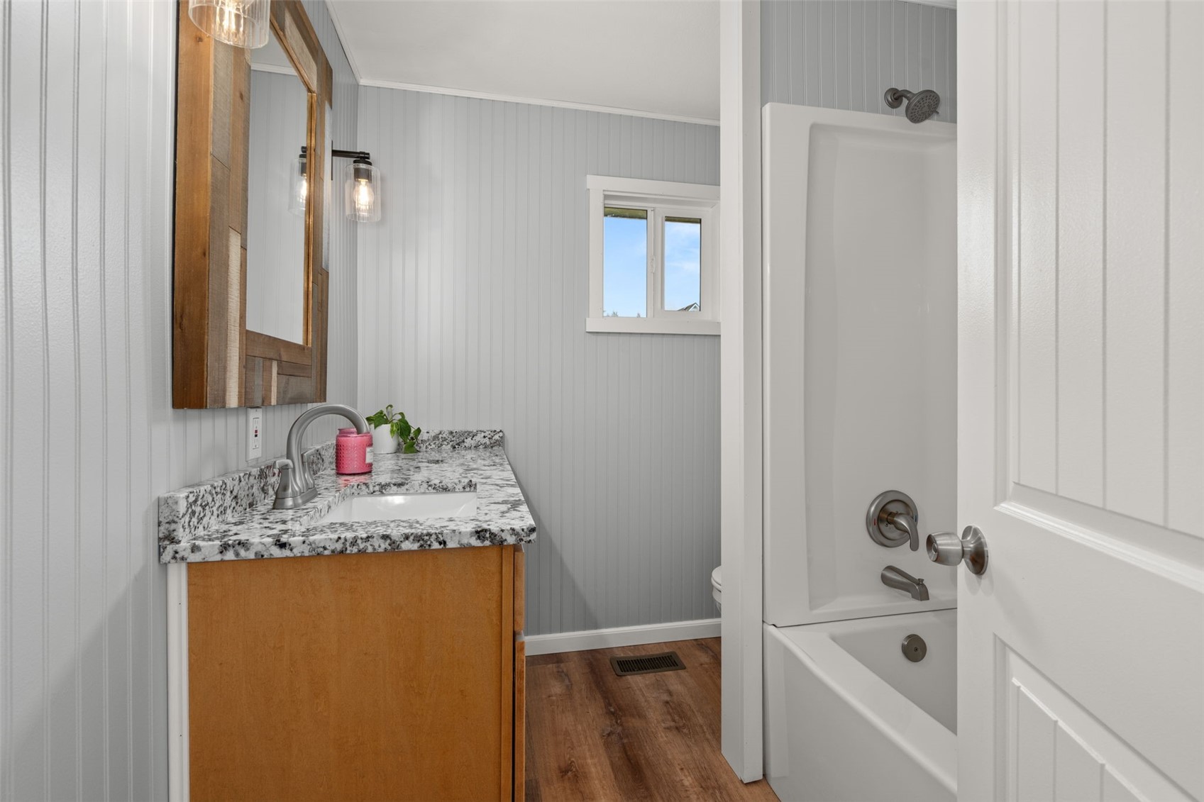 327 Eklund Avenue Property Photo 12