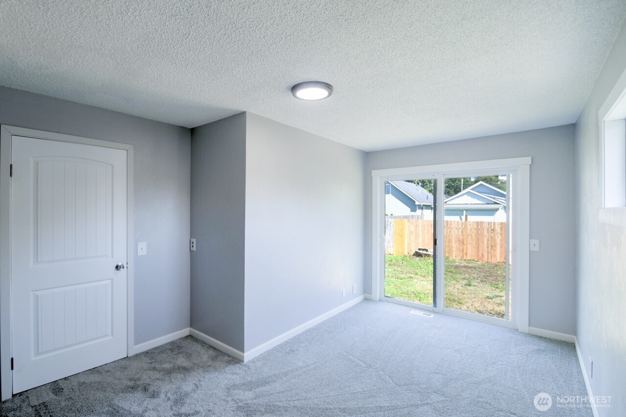 327 Eklund Avenue Property Photo 13