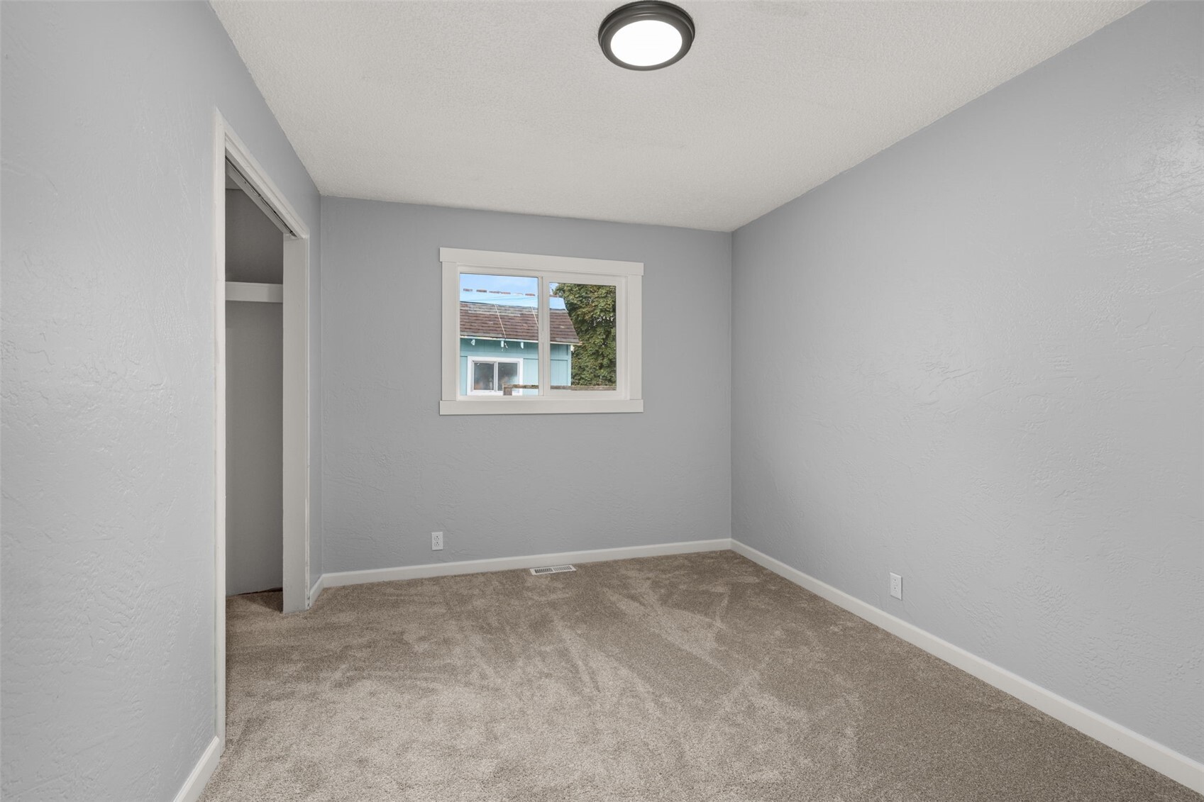 327 Eklund Avenue Property Photo 14