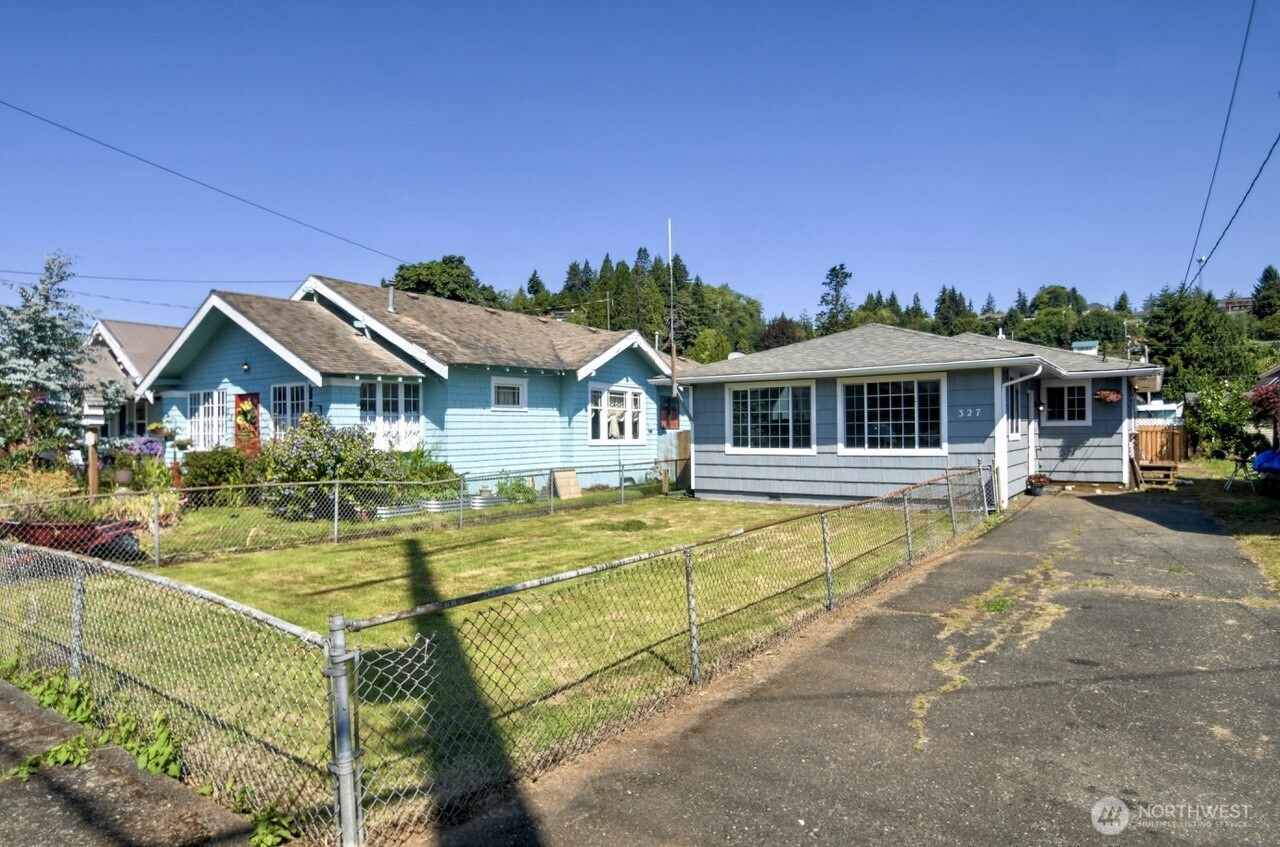 327 Eklund Avenue Property Photo 15