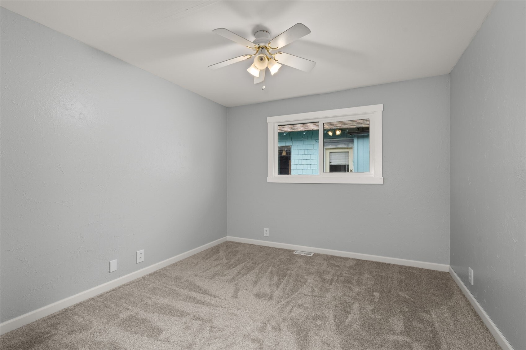 327 Eklund Avenue Property Photo 15
