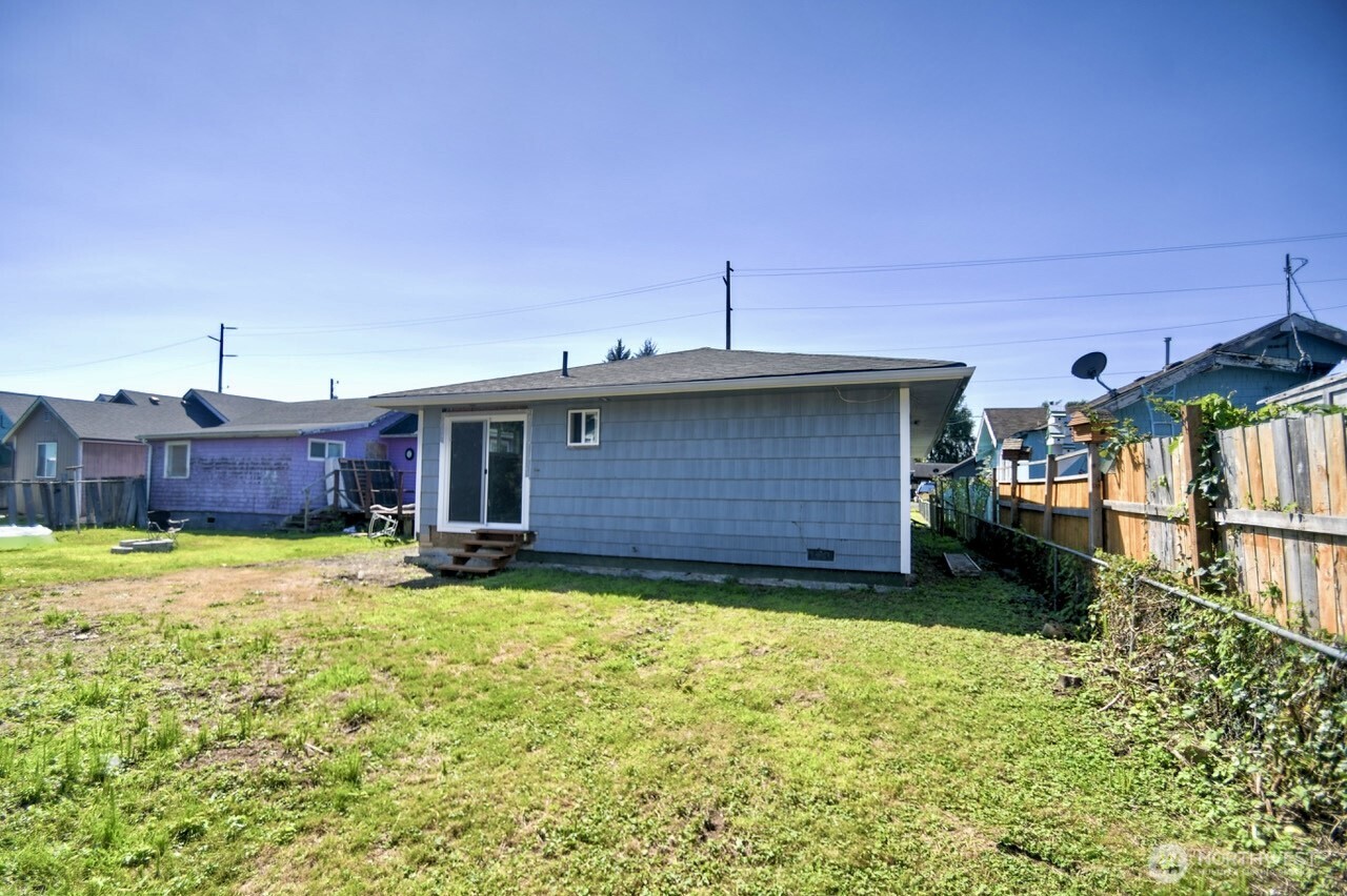 327 Eklund Avenue Property Photo 16