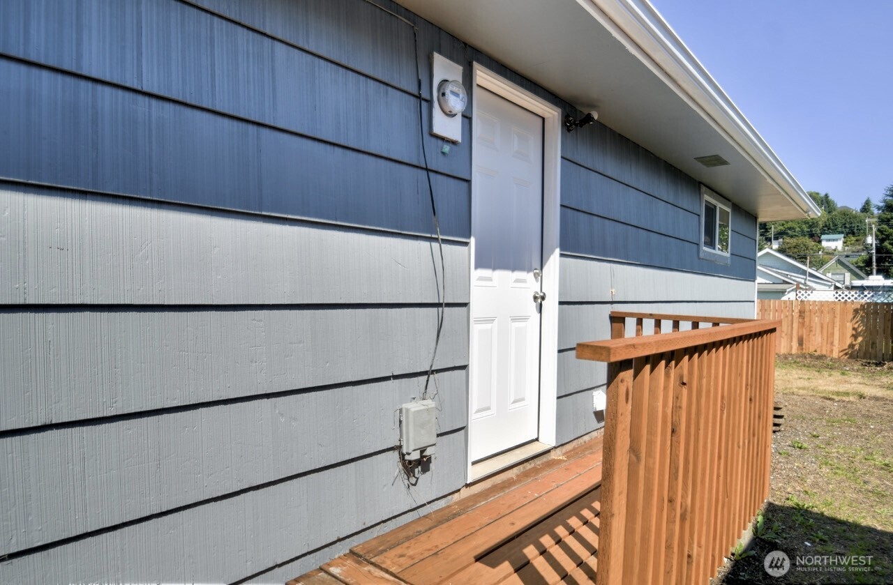 327 Eklund Avenue Property Photo 18