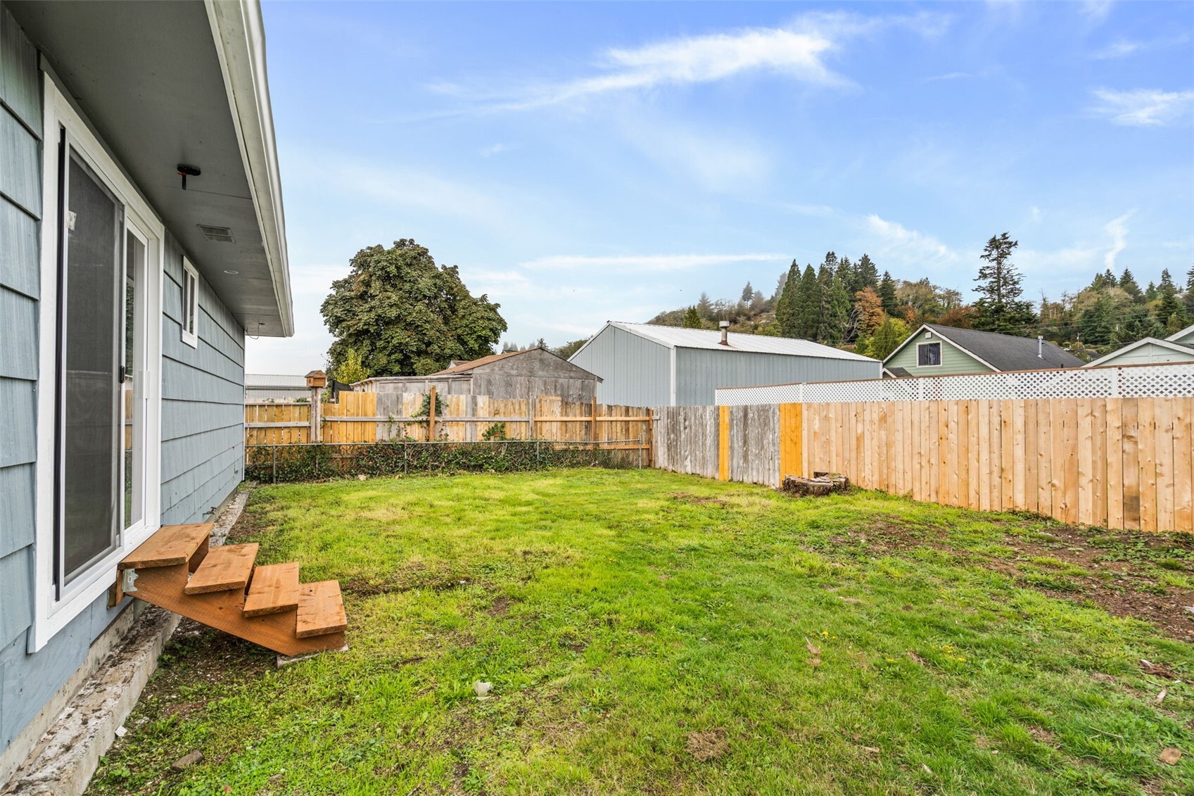 327 Eklund Avenue Property Photo 22