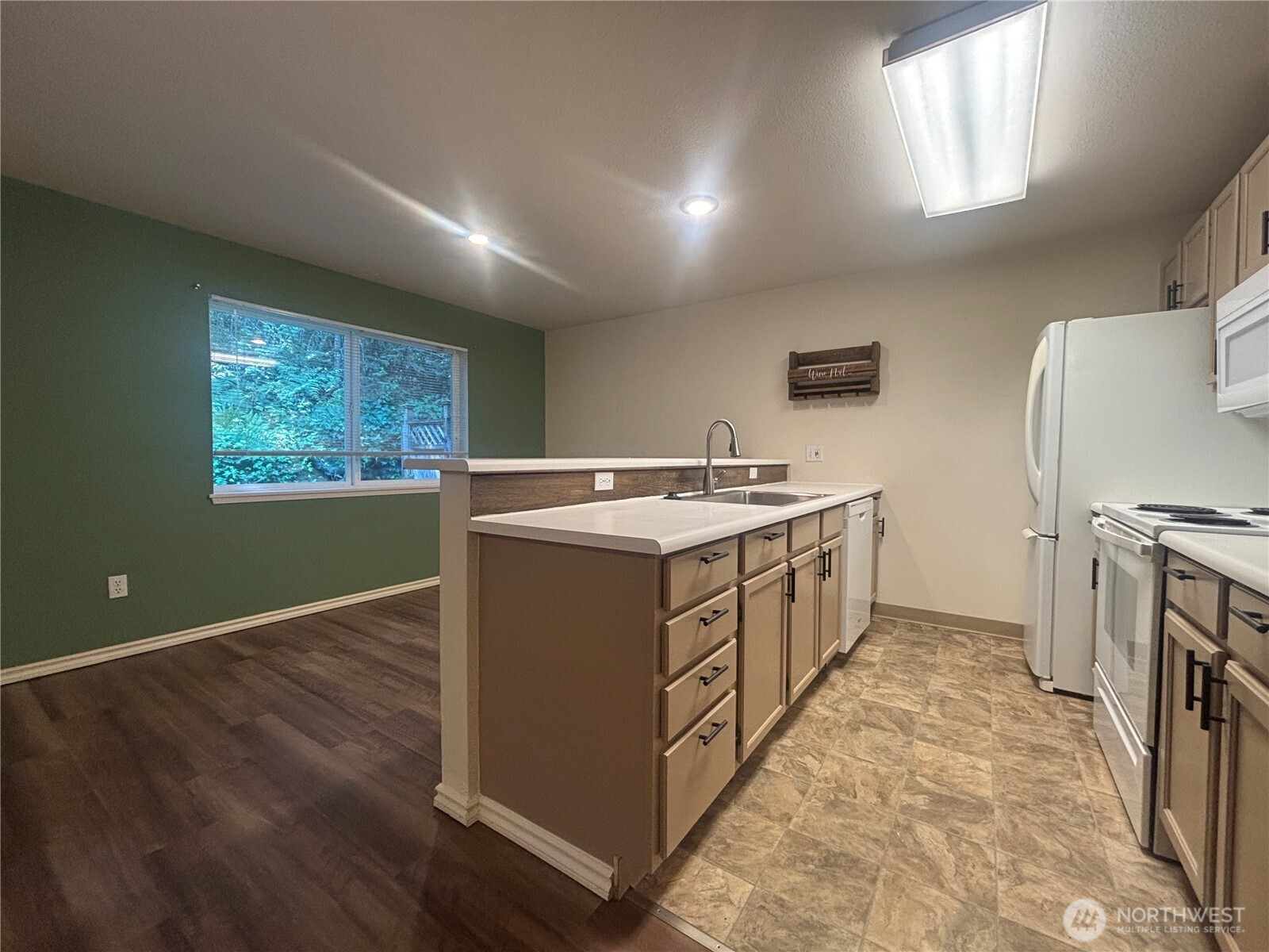 1301 Nw Slate Lane 104 Property Photo 4