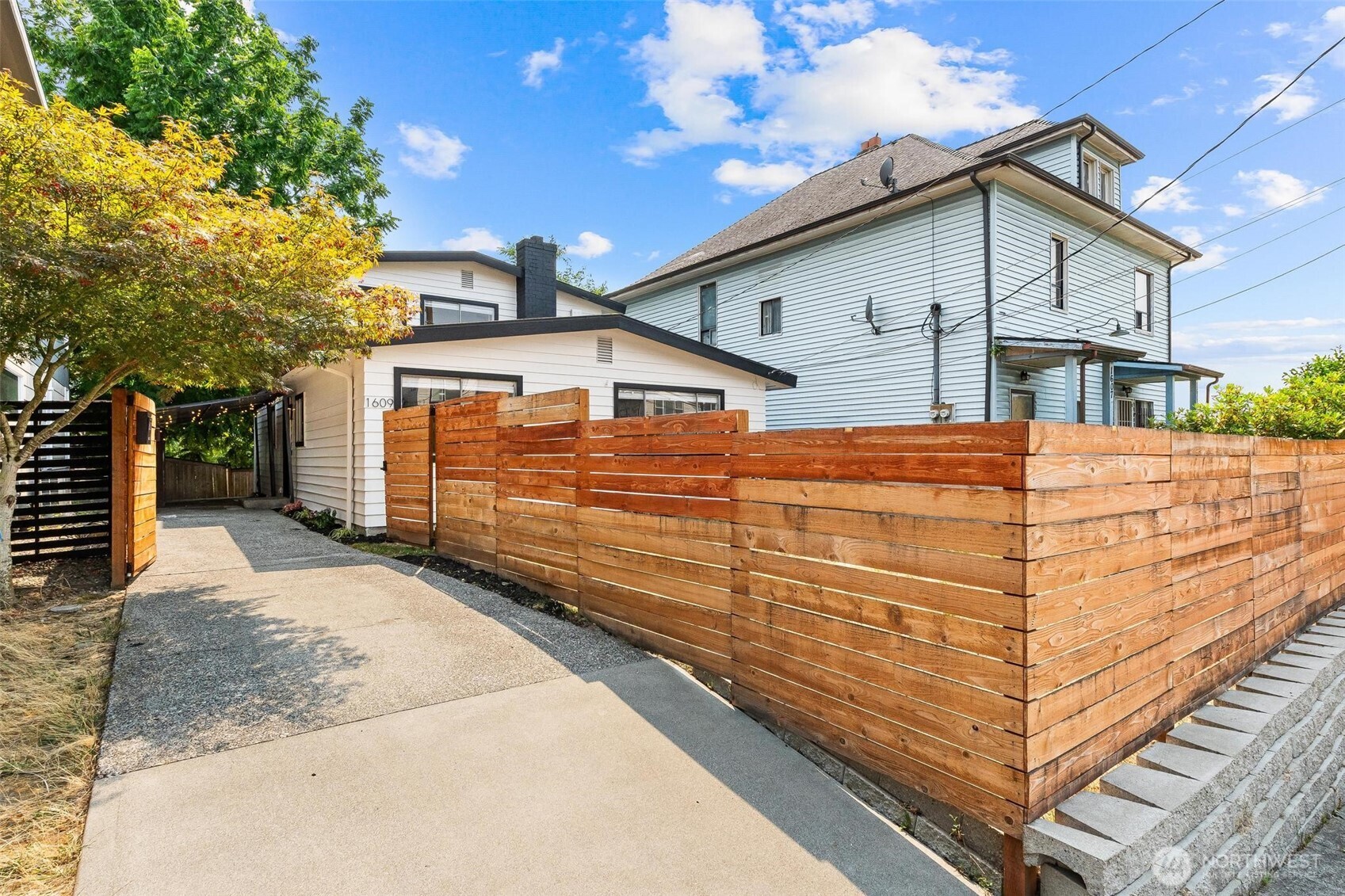 1609 E Alder Street Property Photo 2