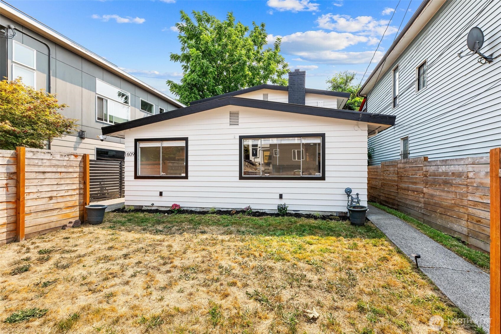 1609 E Alder Street Property Photo 3