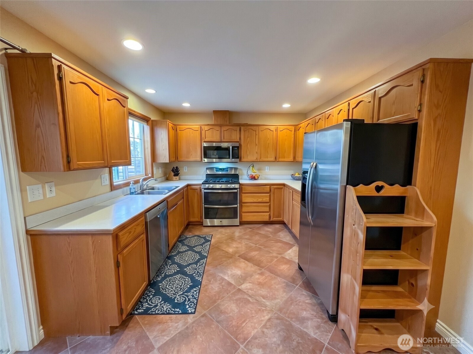 302 Harrison Street Property Photo 5