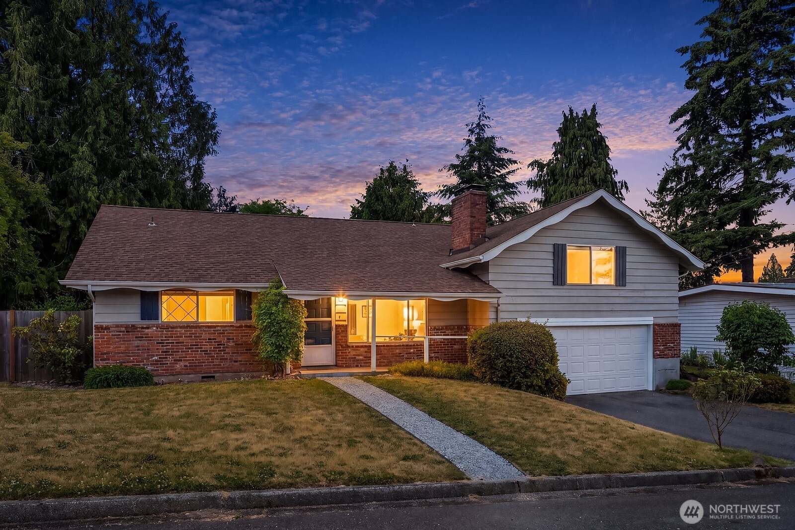 4504 S 163rd Place Property Photo 1