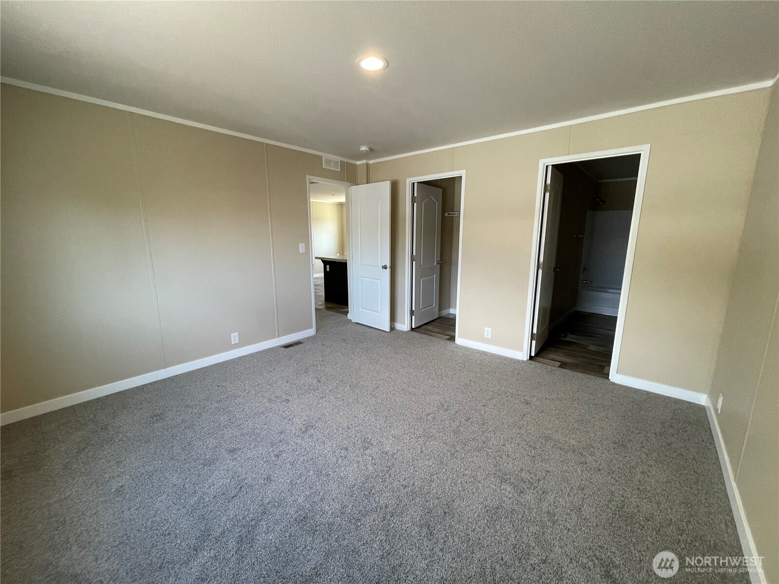 2700 Fruitvale Boulevard 14 Property Photo 3