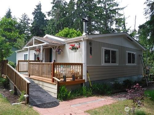 32401 Douglas Drive Property Photo 1