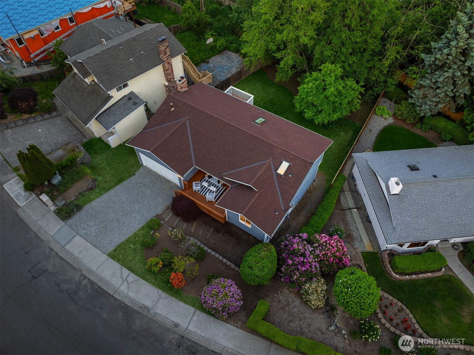 14328 85th Place Property Photo 2