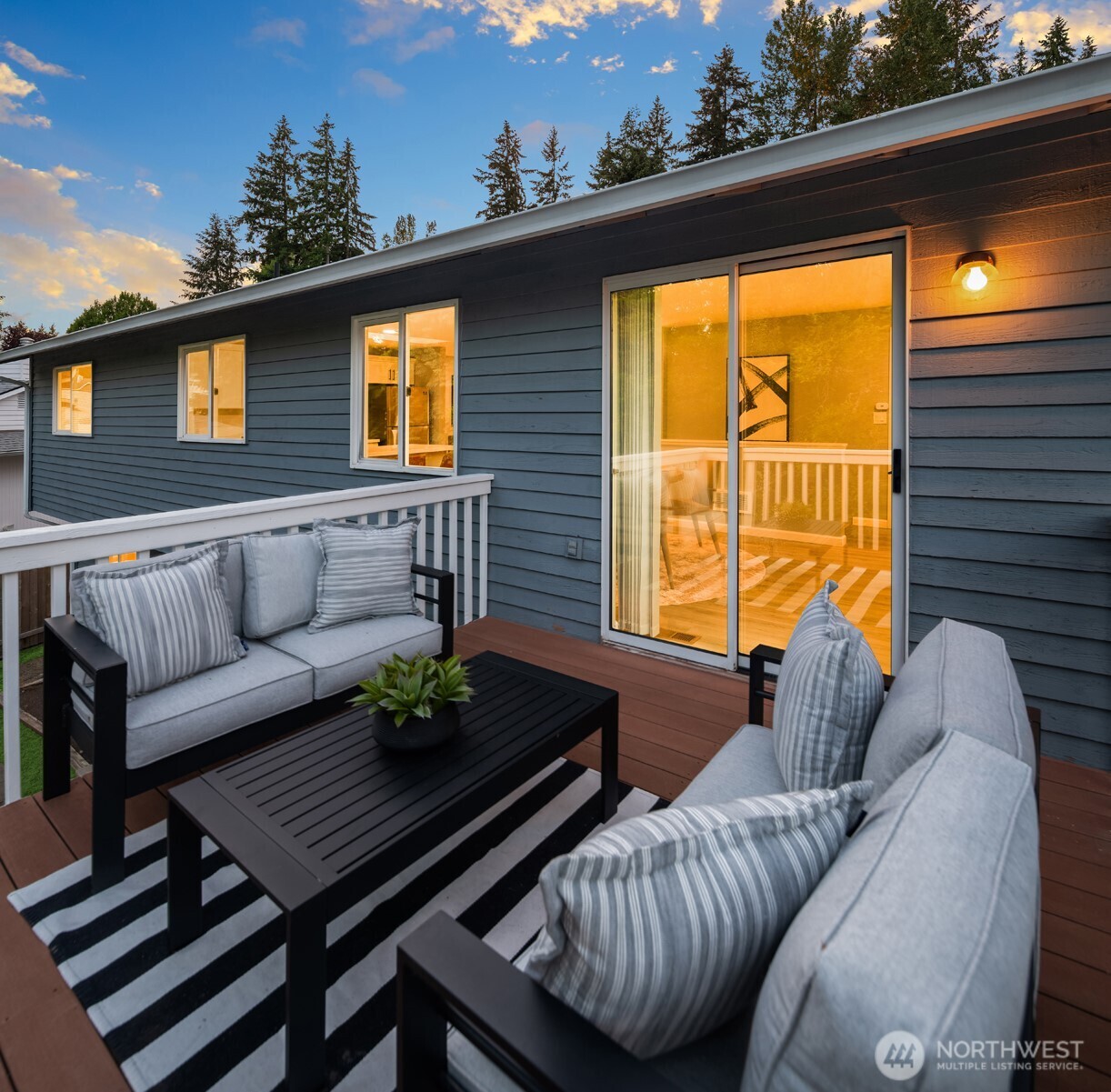 14328 85th Place Property Photo 34