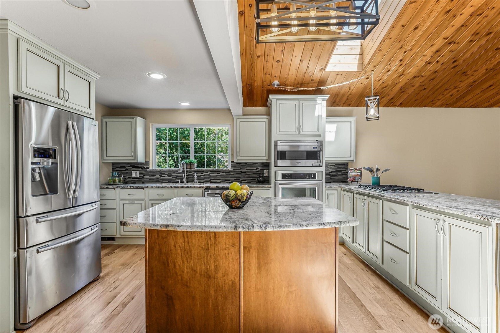 18404 W Spring Lake Drive Property Photo 6