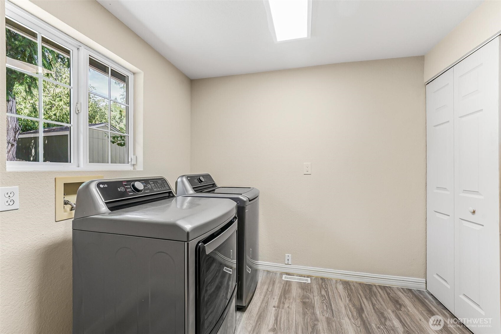 18404 W Spring Lake Drive Property Photo 11