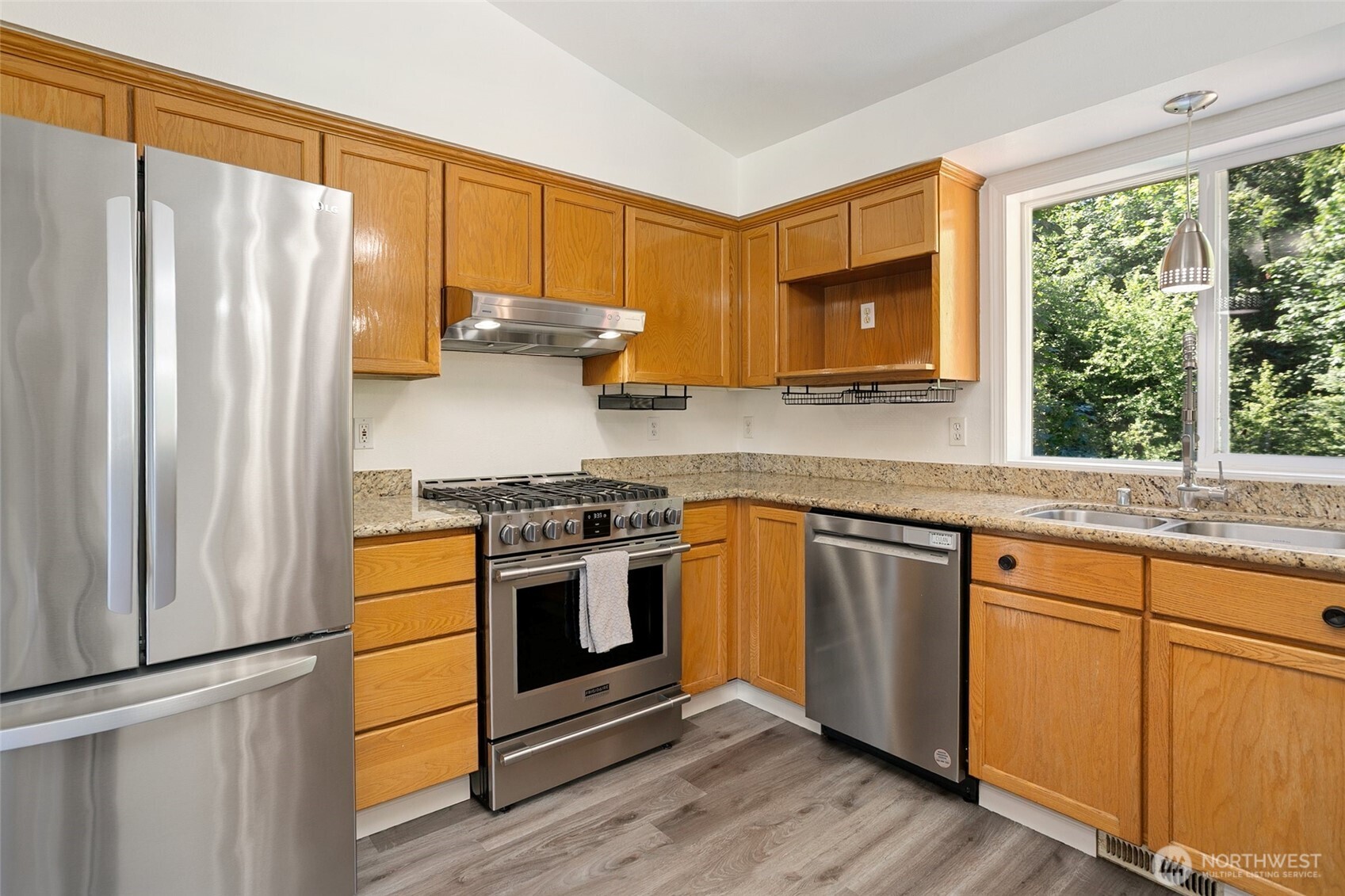 9915 Marine Drive Property Photo 3