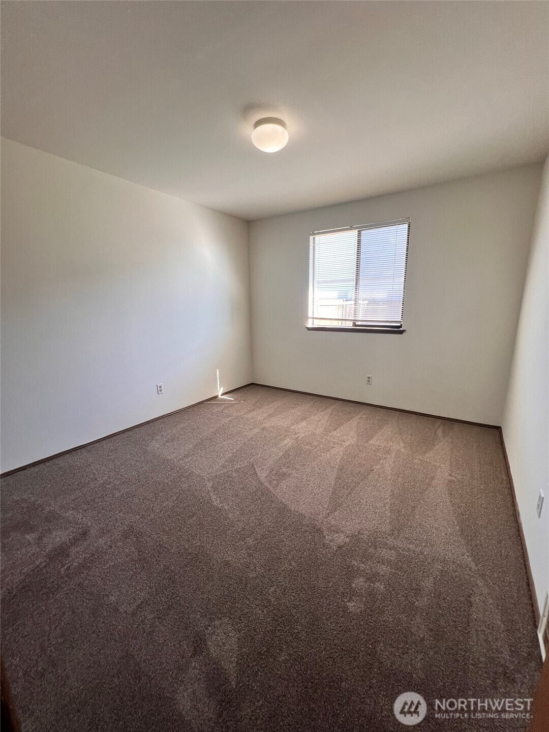 930 S 22nd Court Property Photo 4