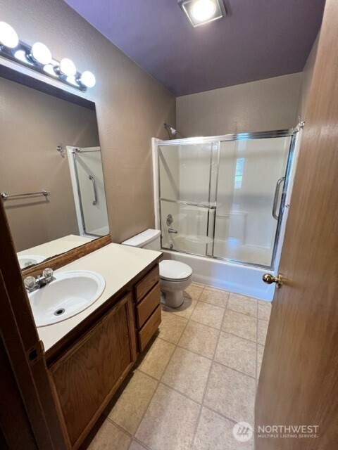 930 S 22nd Court Property Photo 15