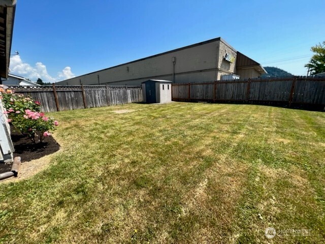 930 S 22nd Court Property Photo 19