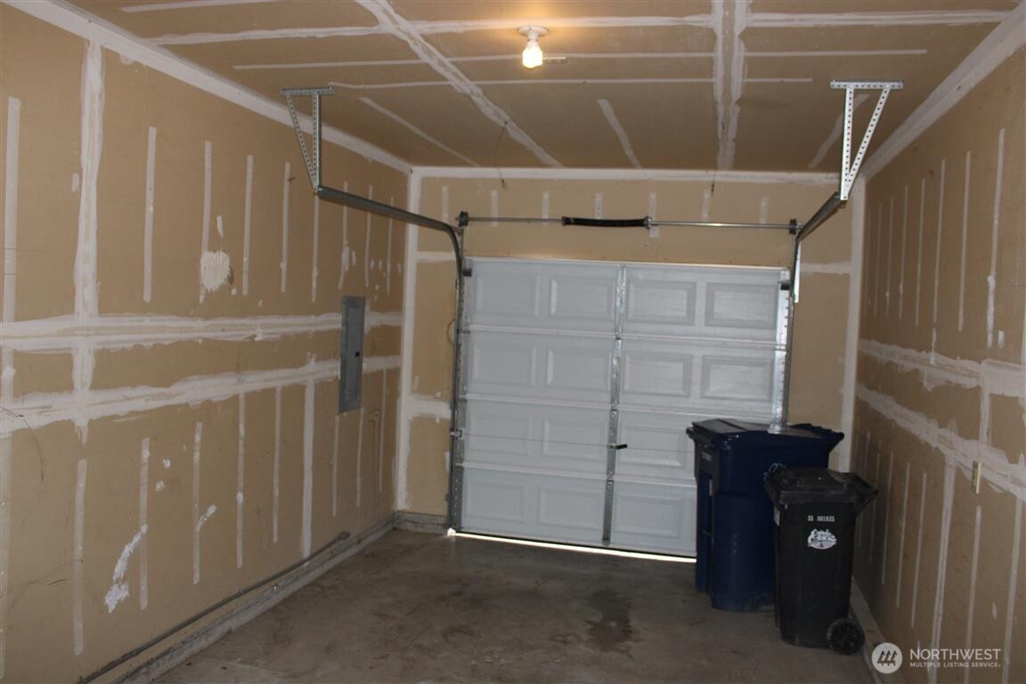 903 S 22nd Court Property Photo 3