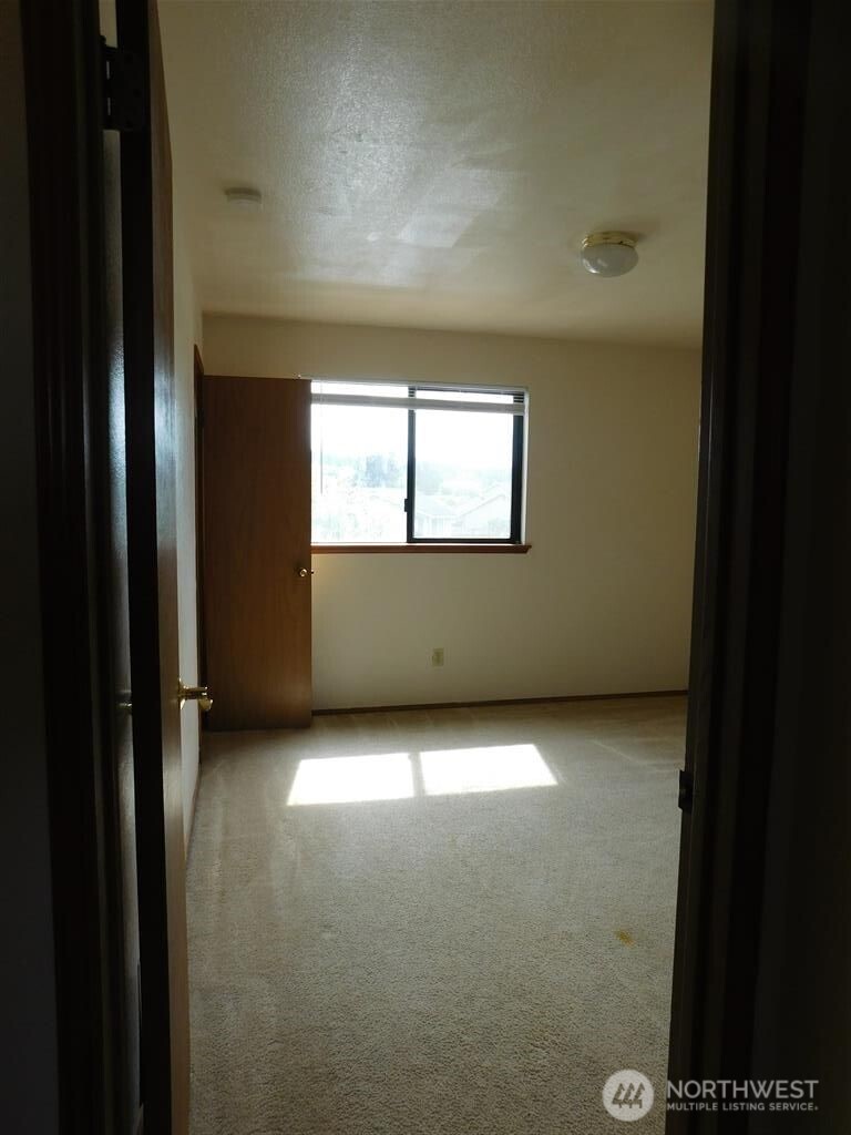 903 S 22nd Court Property Photo 8