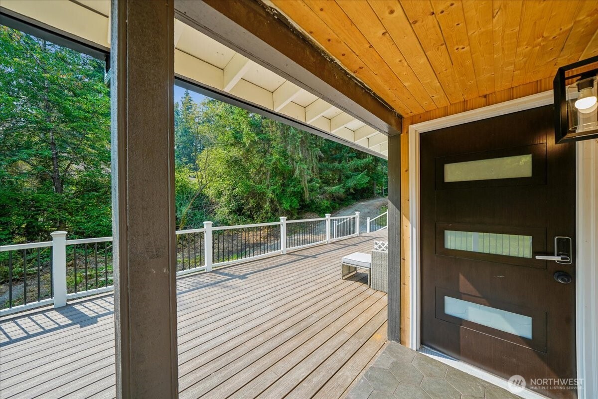 10717 Edgewood Drive Property Photo 7