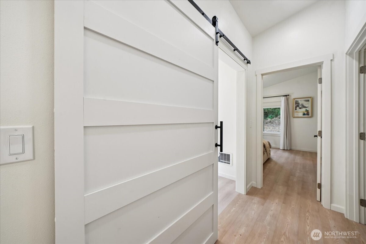 10717 Edgewood Drive Property Photo 26