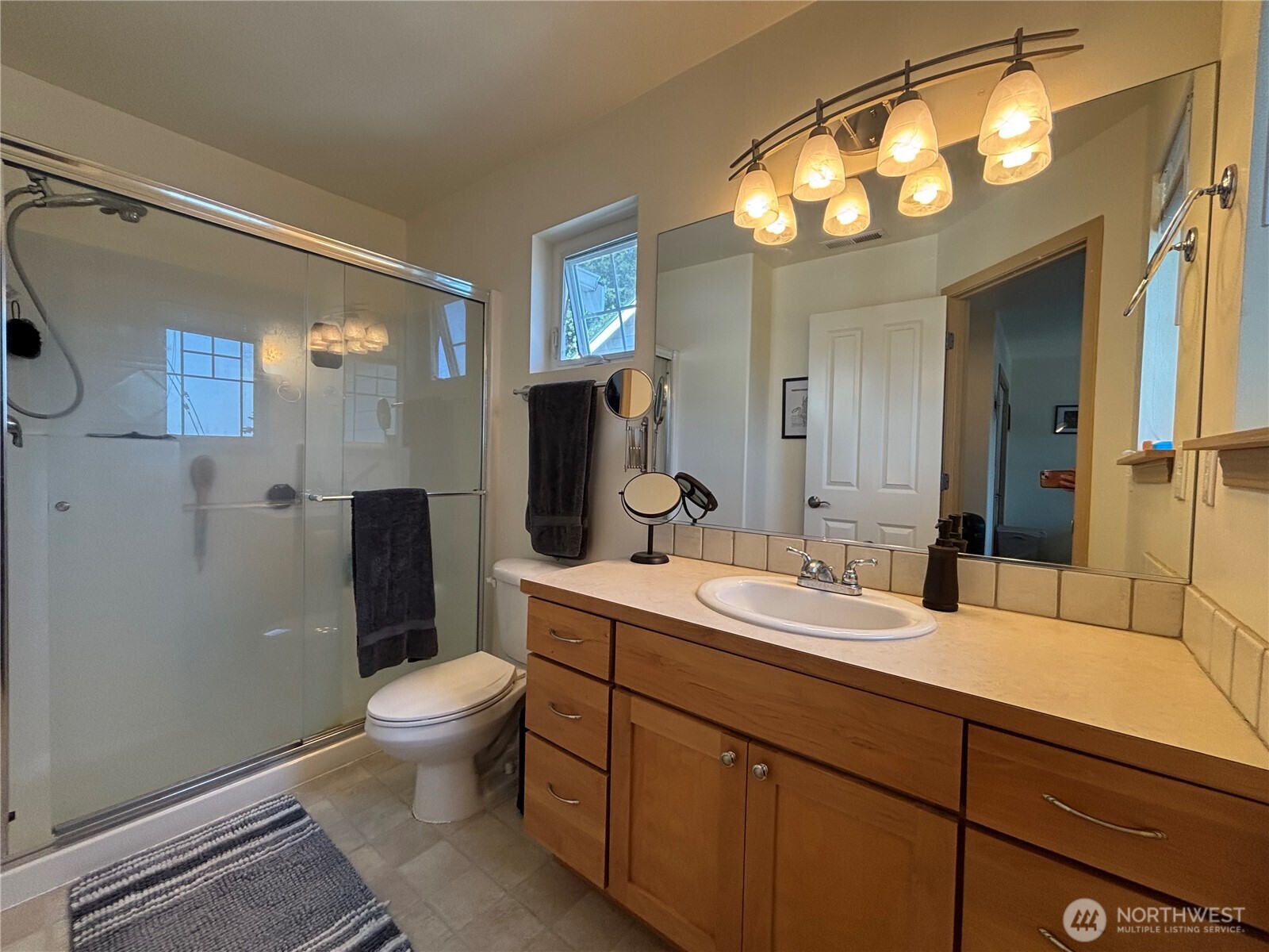 105 N Lafayette Avenue Property Photo 11