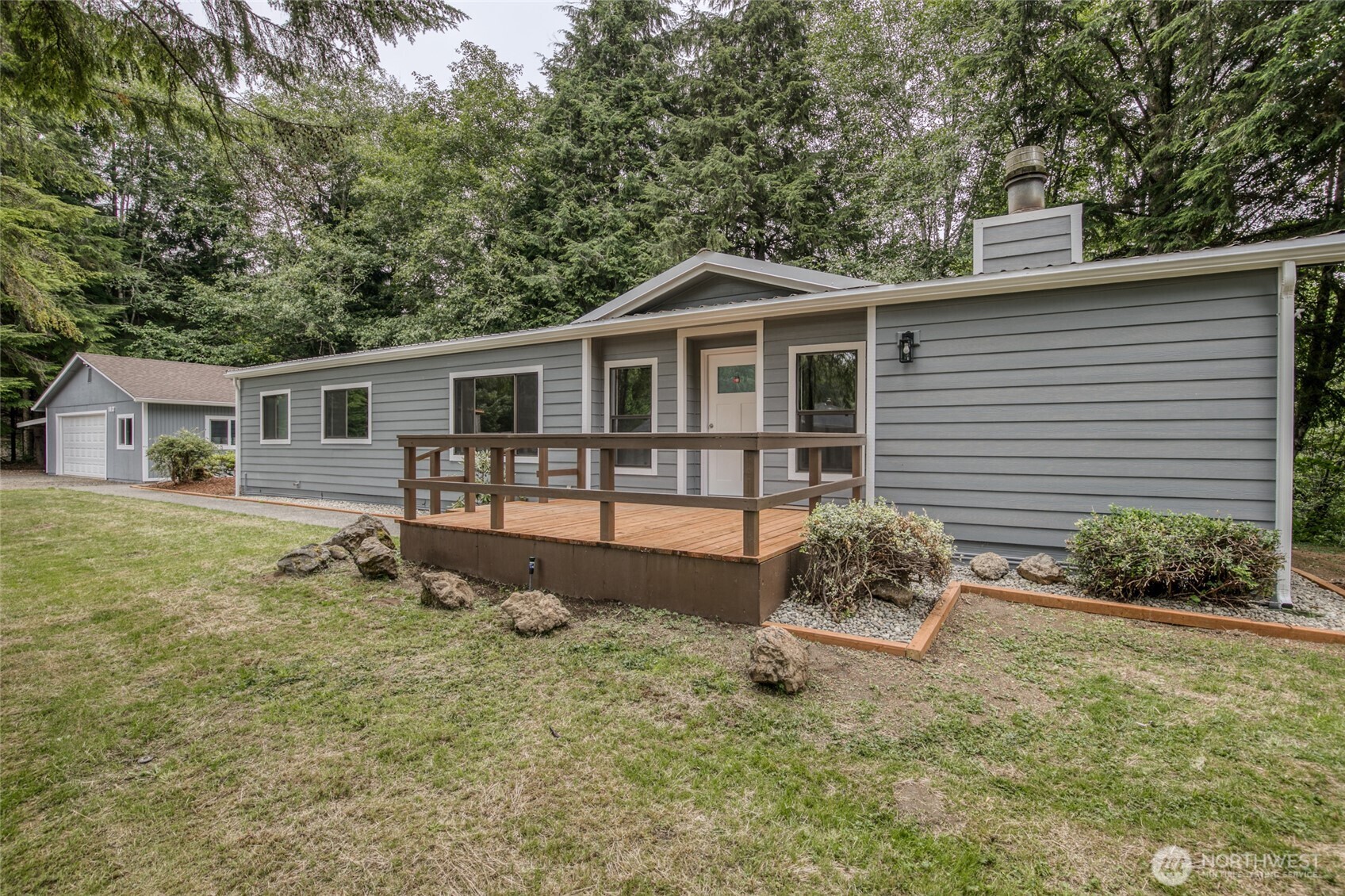 112 Schrader Lane Property Photo 1