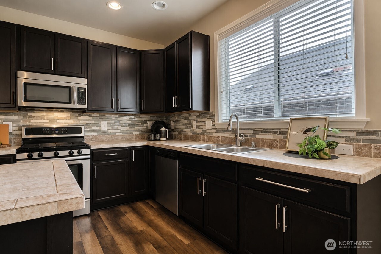 11244 Borgen Loop Property Photo 4