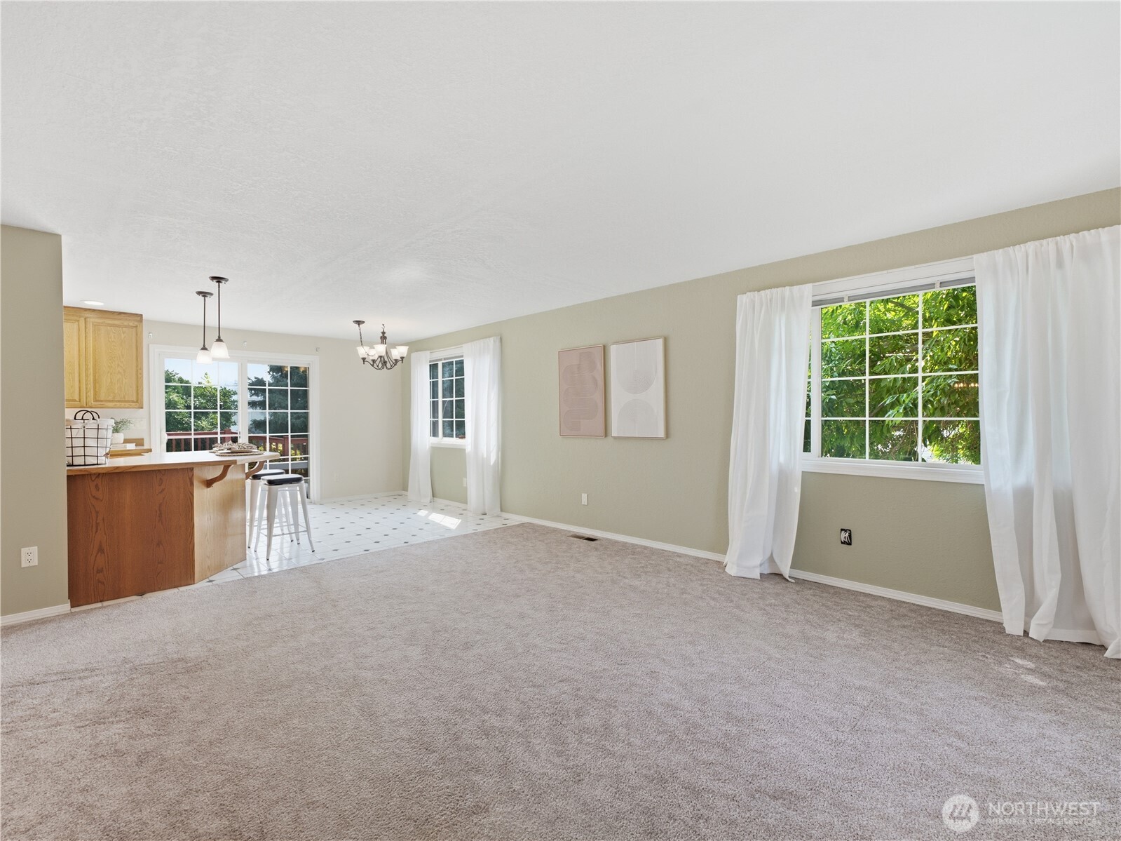 217 Ridgemont Drive Property Photo 7