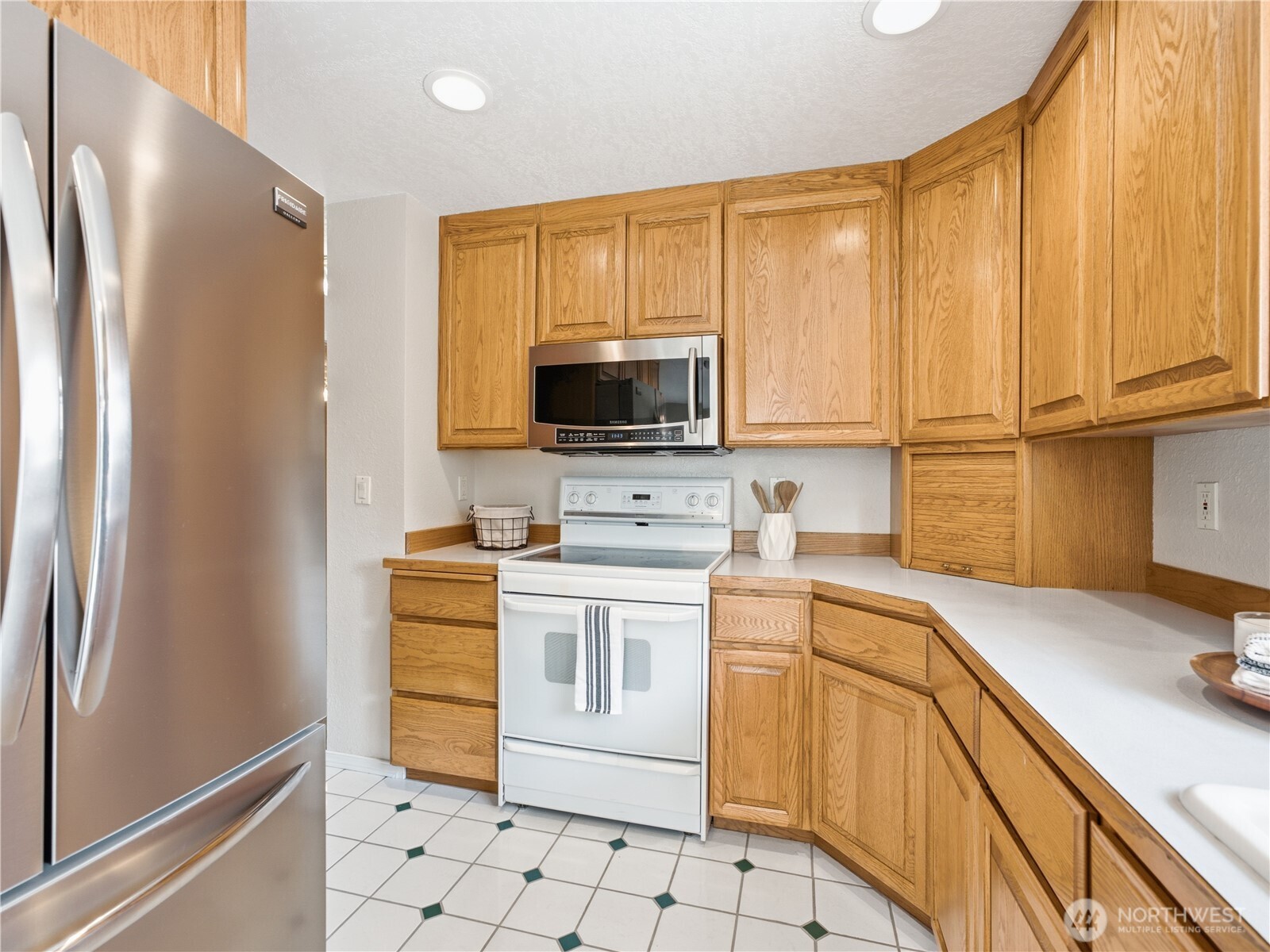 217 Ridgemont Drive Property Photo 16