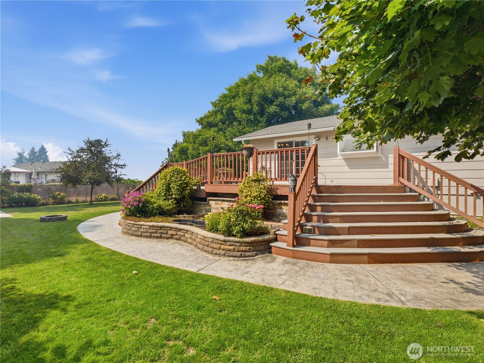 217 Ridgemont Drive Property Photo 34