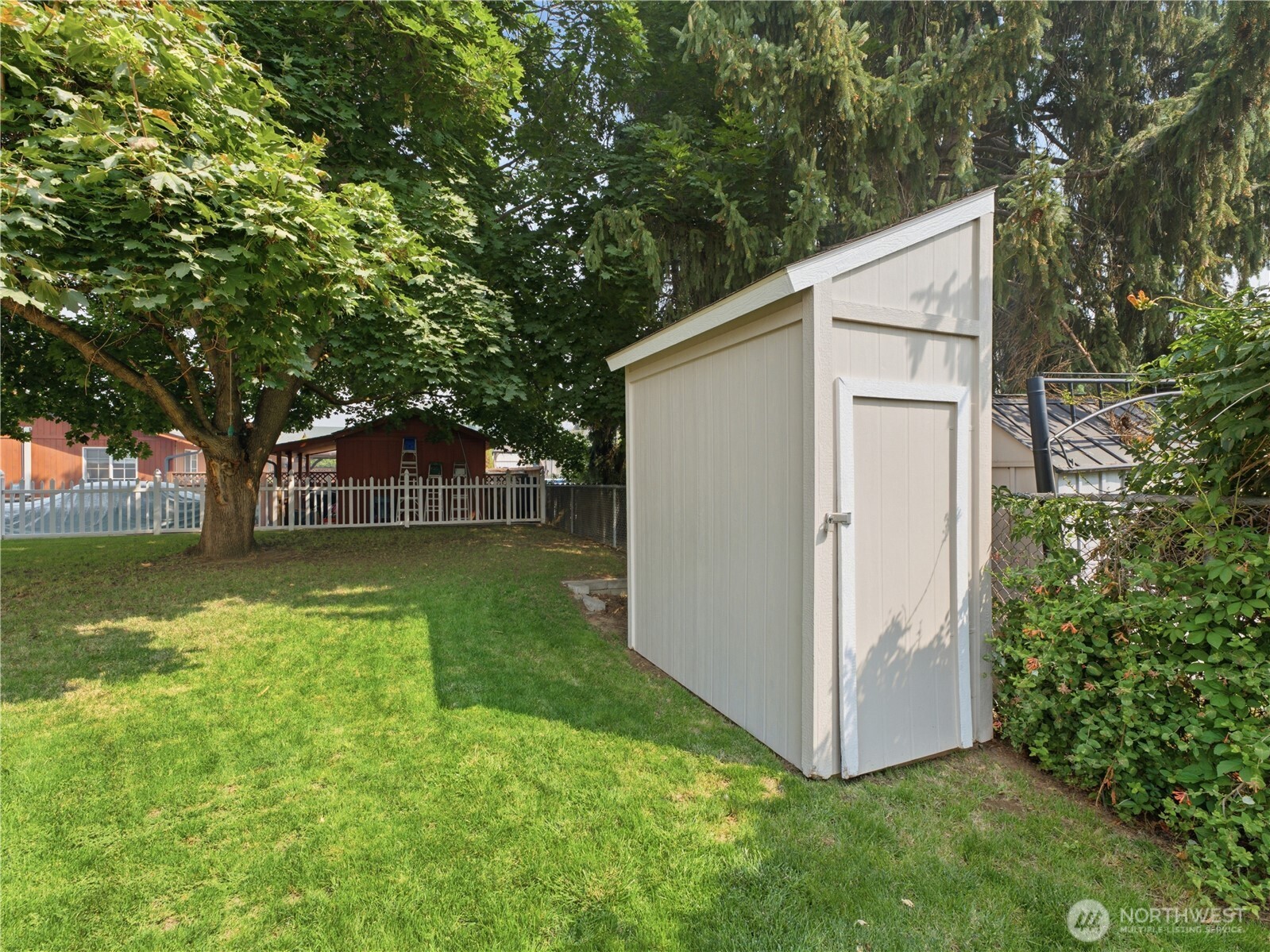217 Ridgemont Drive Property Photo 39