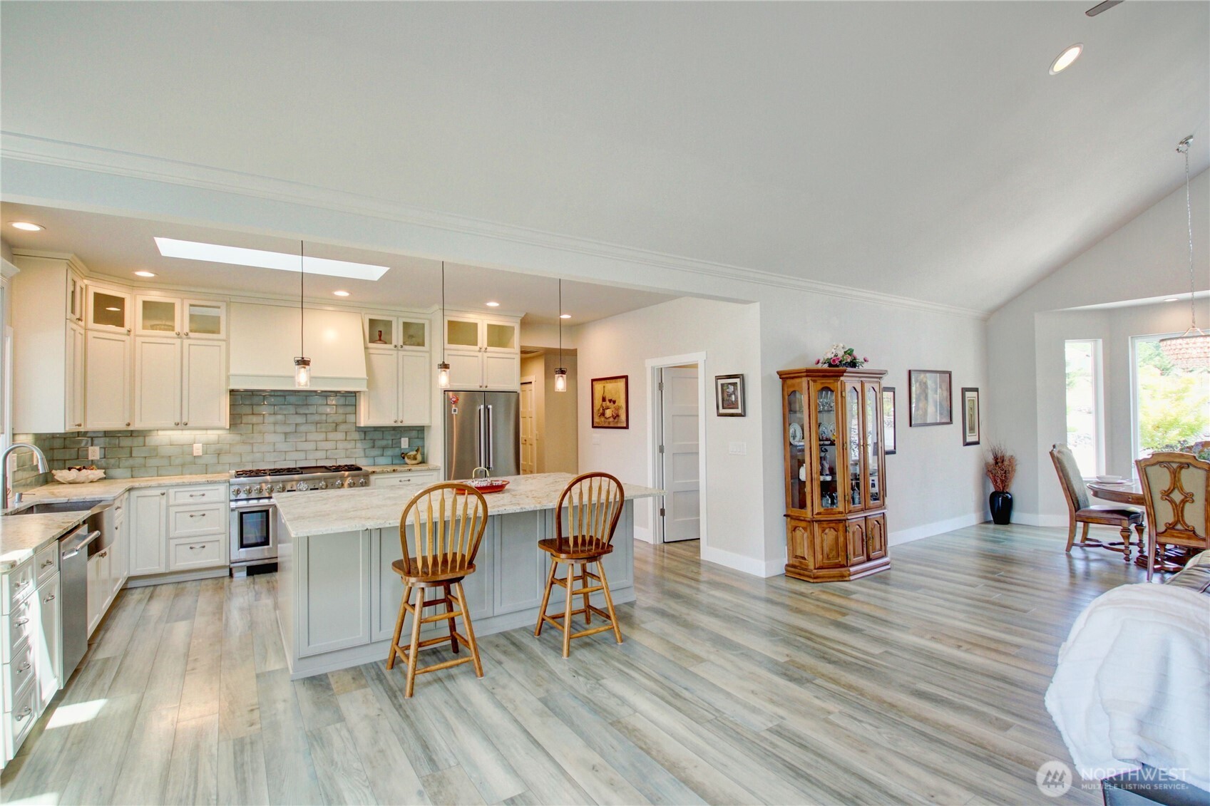 21031 Frank Waters Road Property Photo 6