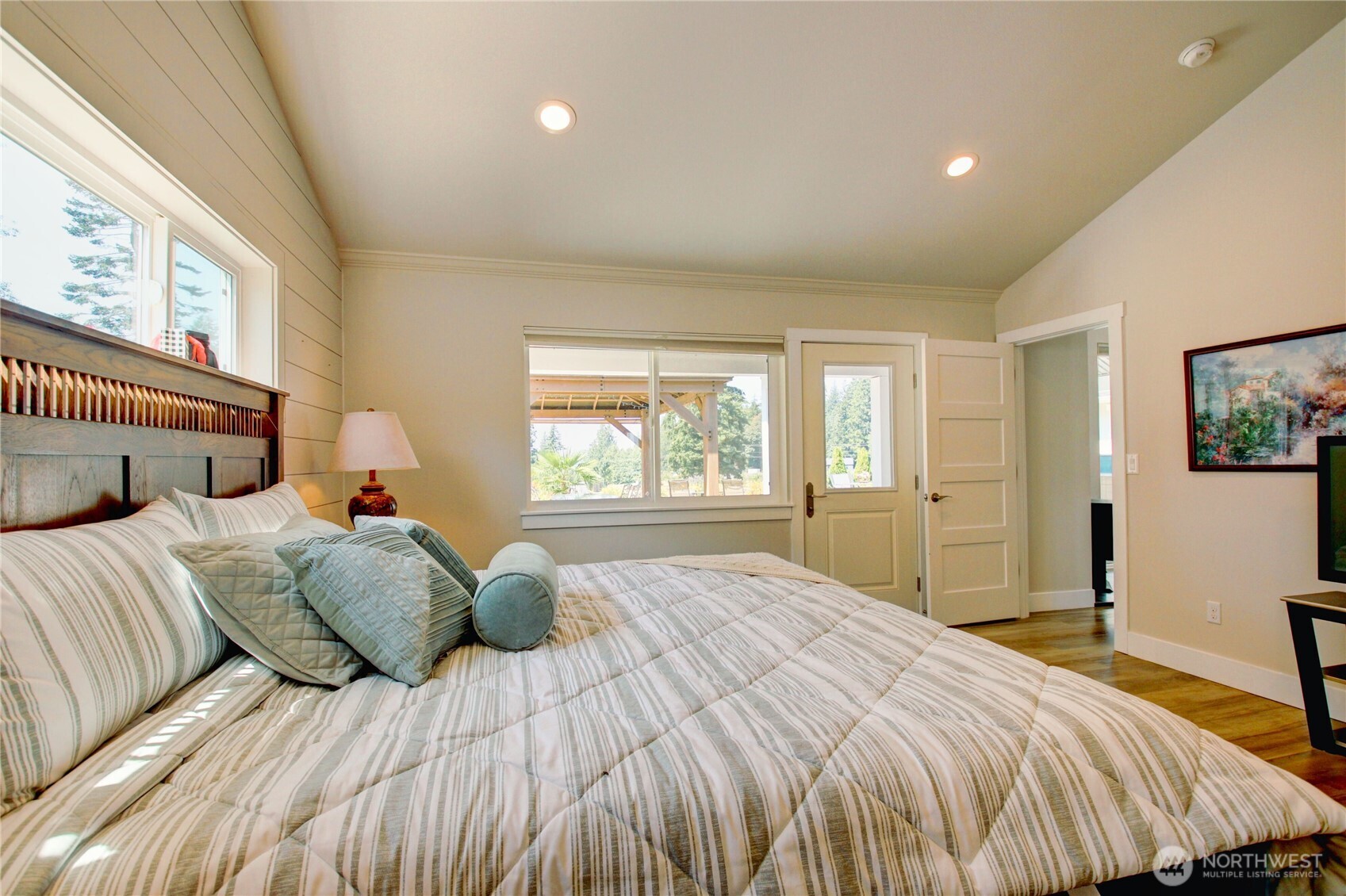 21031 Frank Waters Road Property Photo 12