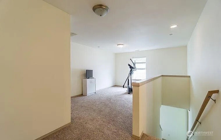 2831 Martin St Property Photo 9
