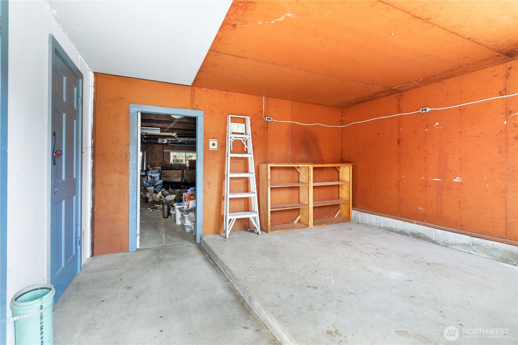 208 E Pine Street Property Photo 24