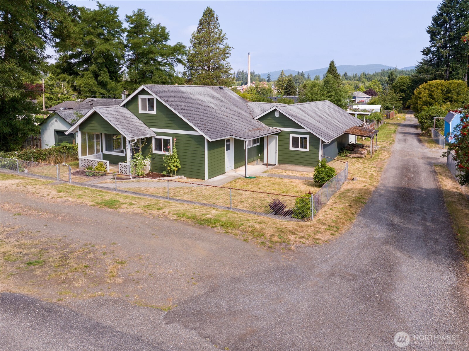 208 E Pine Street Property Photo 30