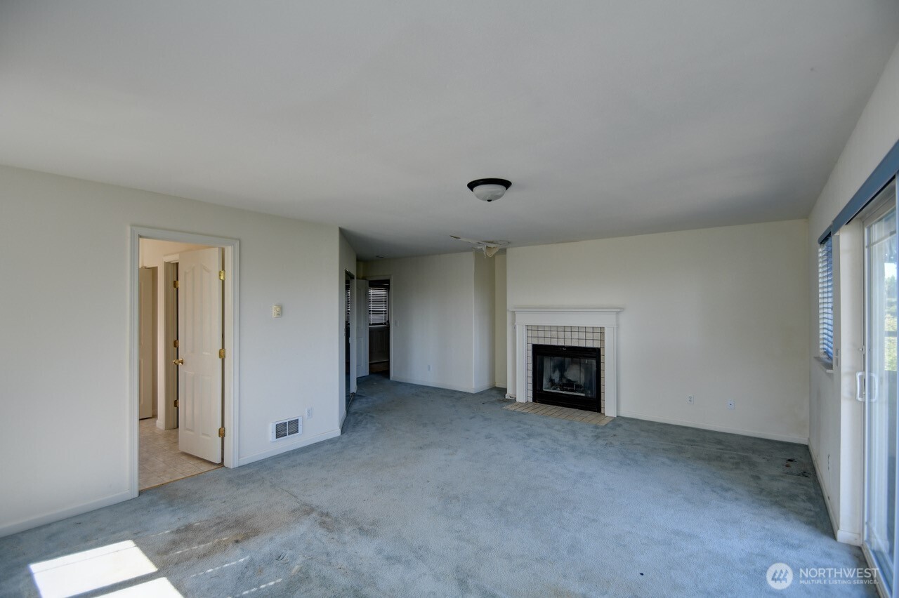 1264 E Ocean Shores Boulevard Property Photo 8