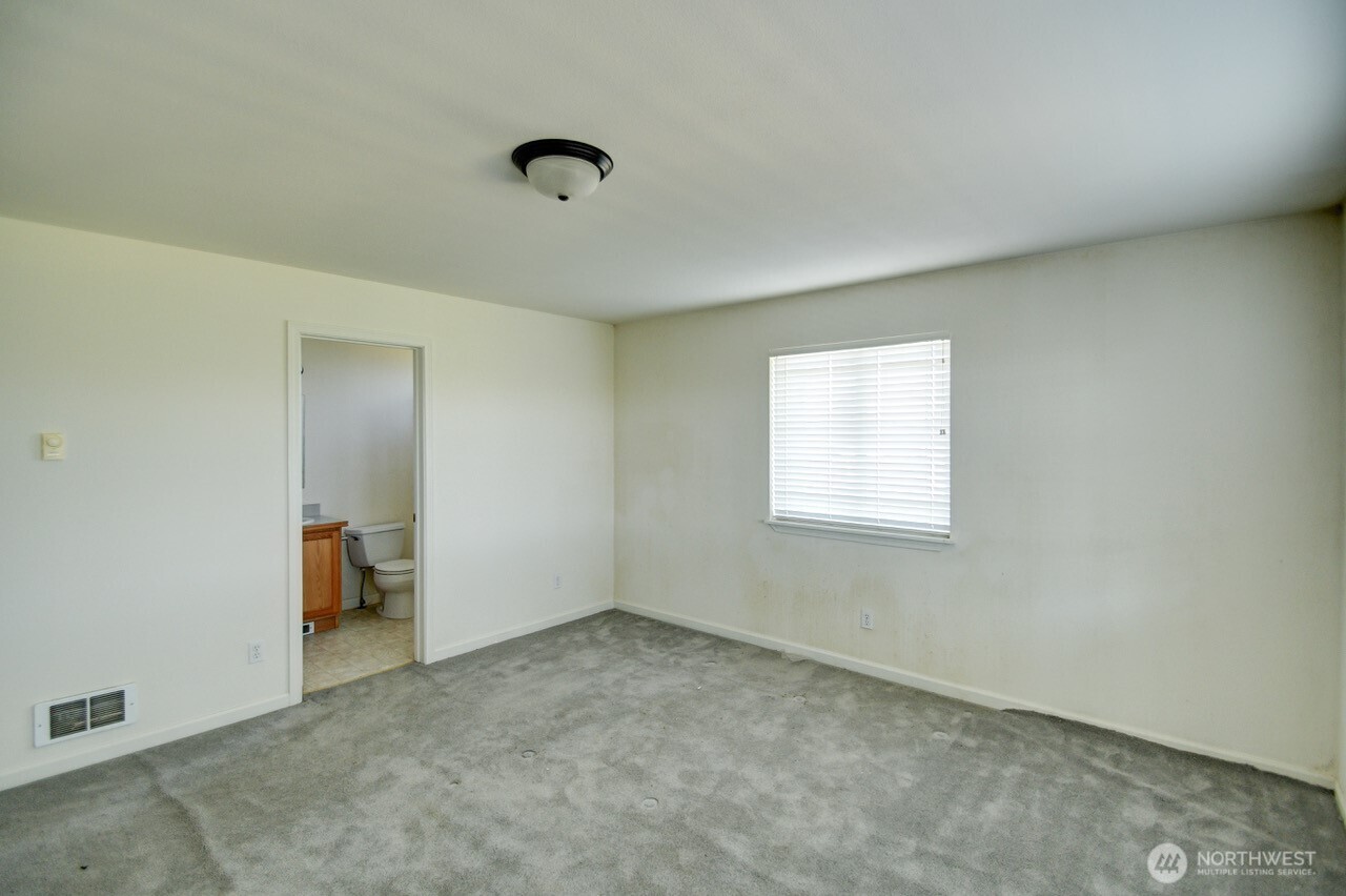1264 E Ocean Shores Boulevard Property Photo 16