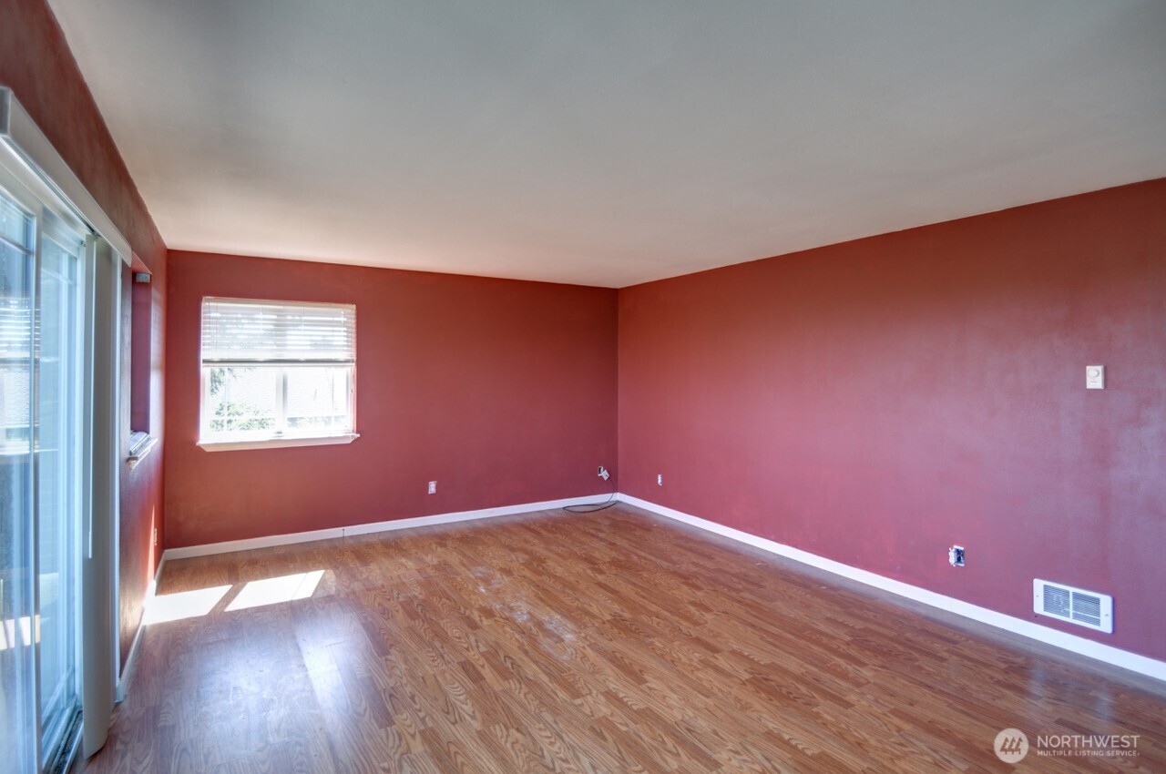 1264 E Ocean Shores Boulevard Property Photo 19