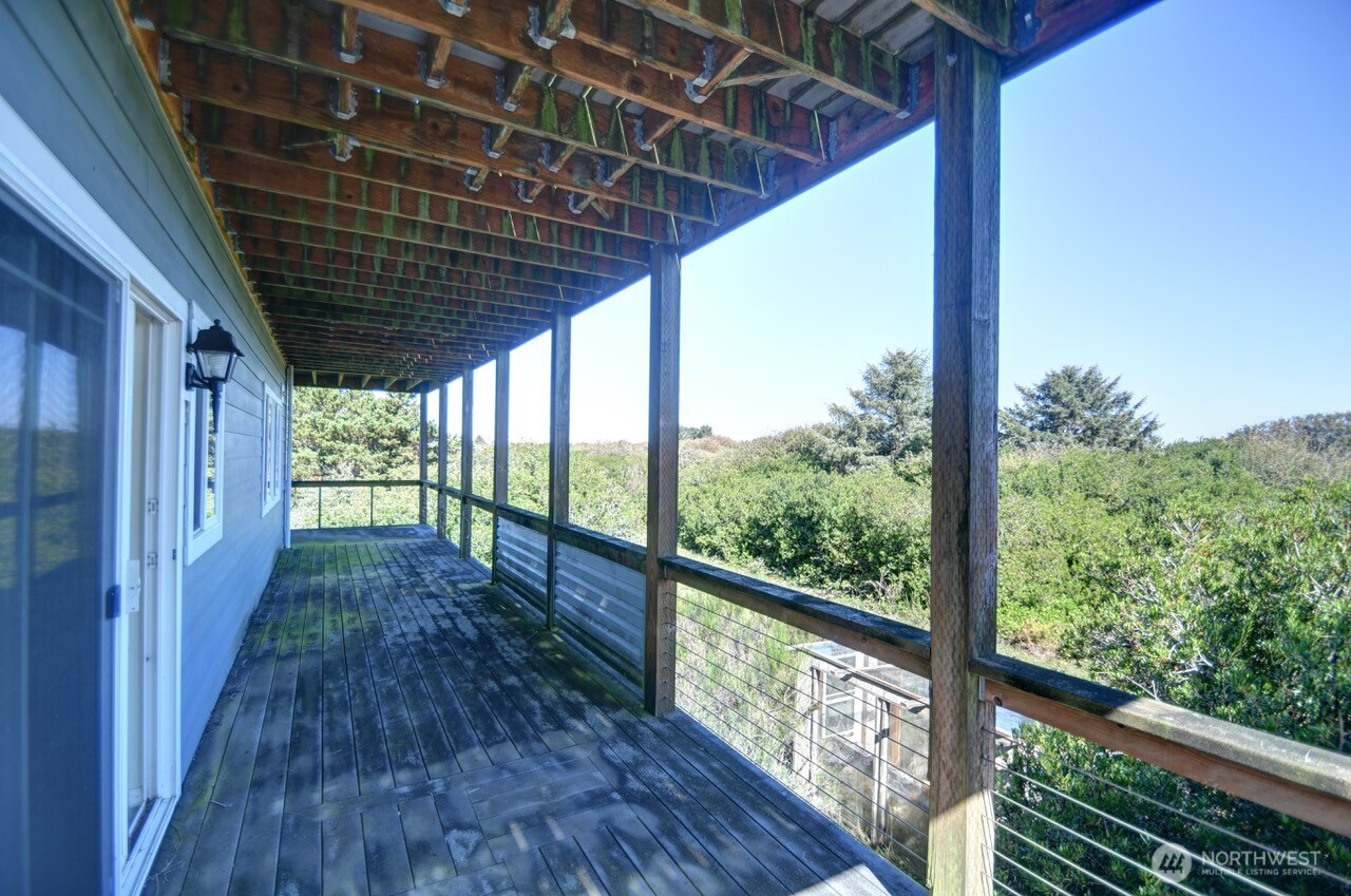 1264 E Ocean Shores Boulevard Property Photo 21