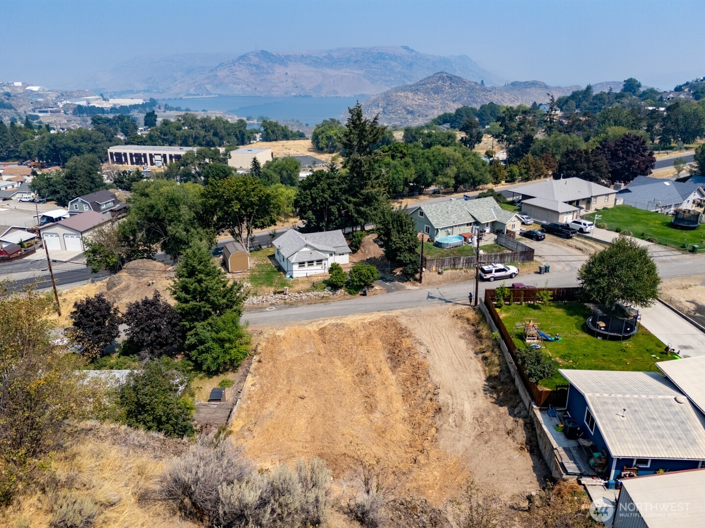 455 459 Partello Park Property Photo 1