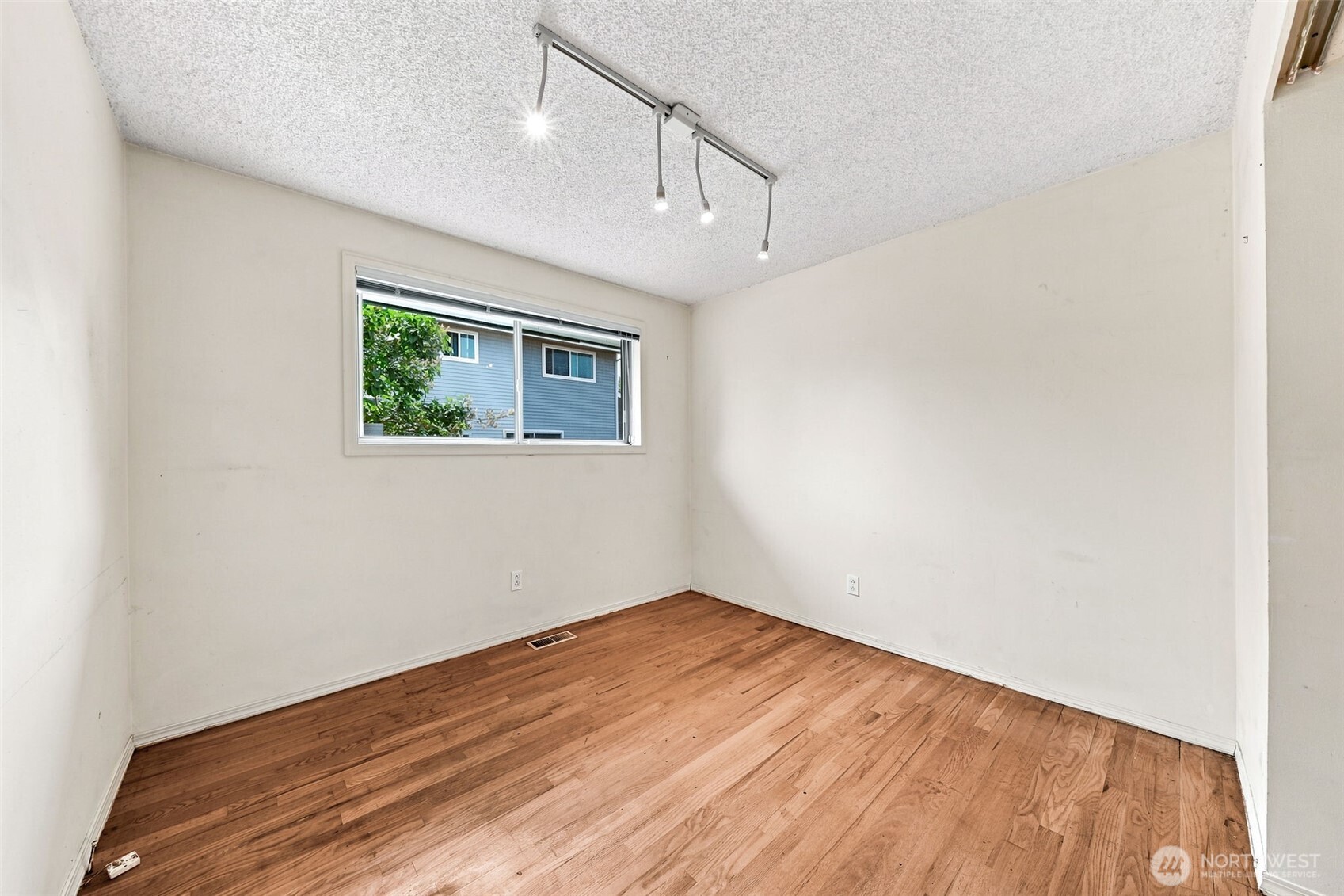 1111 Pierce Avenue Property Photo 17