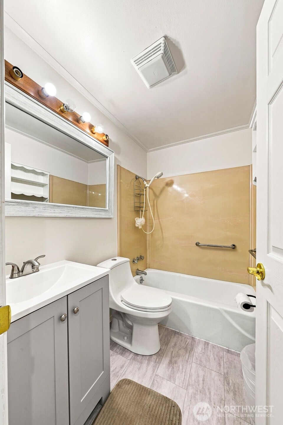 1111 Pierce Avenue Property Photo 23