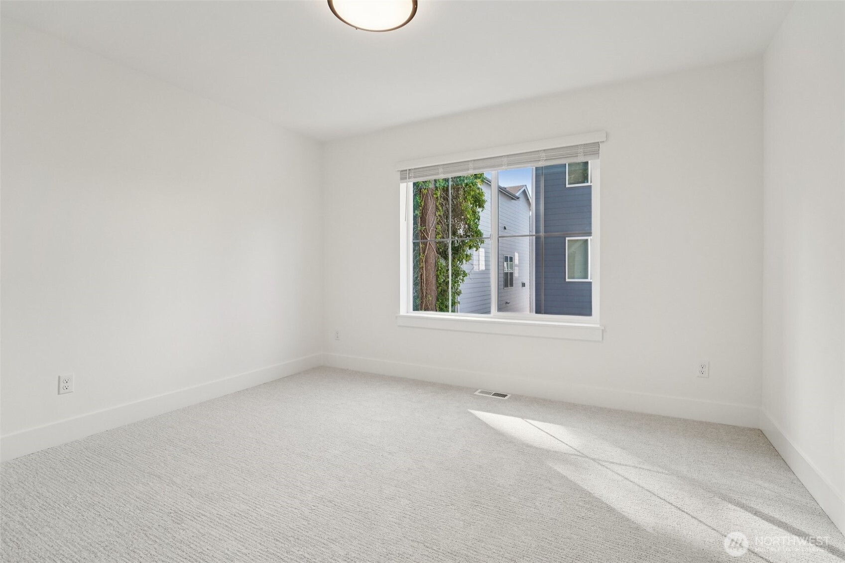 8014 222nd Street Property Photo 23