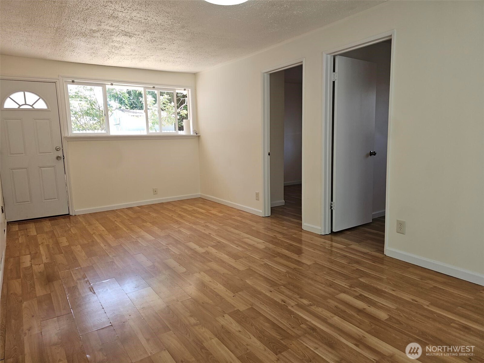 15619 Ne 1st Place Property Photo 3